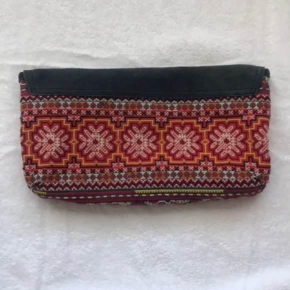 Lucky Brand embroidered suede clutch - Picture 2 of 6